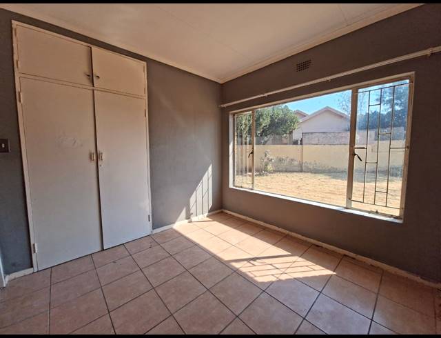 3 BEDROOM HOUSE FOR SALE IN FALCON RIDGE